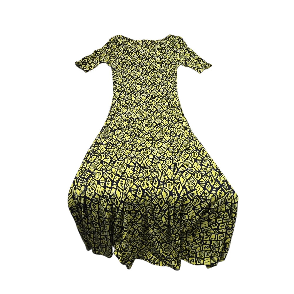 Elegant Black and Yellow Patterned Maxi Dress - Picture 3 of 7